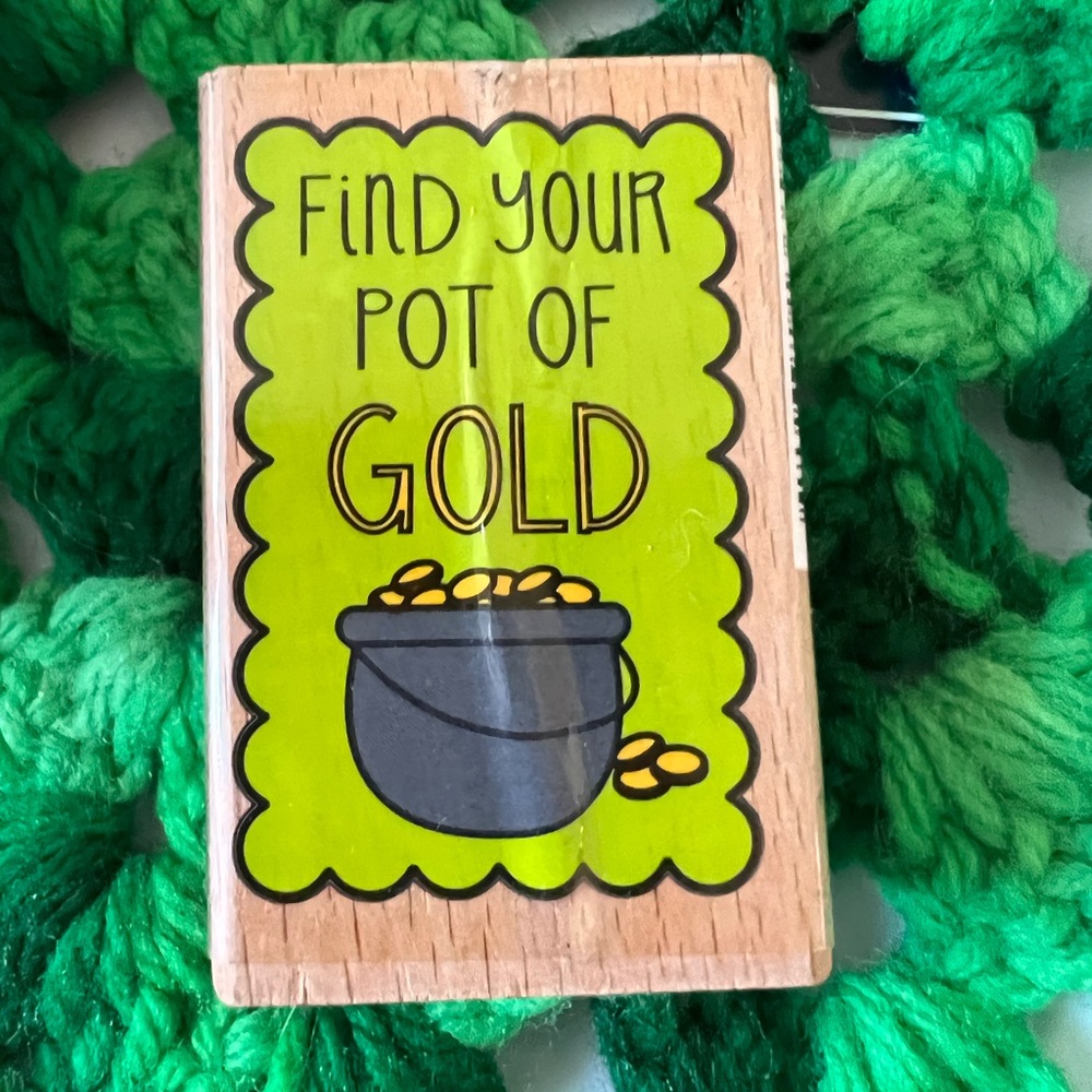 Brand new Studio G Find Your Pot of Golf rubber stamp. St Patrick’s day